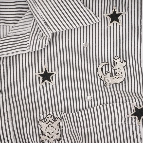 90's Vintage Stud3 Connection w/ Rabbit, Turtle, Snake, Star Patches Size Small - Picture 6 of 8